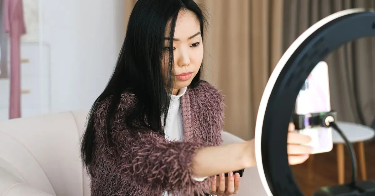 Les Influenceurs : Leurs Rôles Dans la Création de Contenu Viral