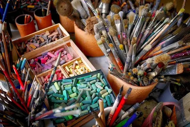 Les 10 Outils Incontournables pour Créer du Contenu Viral